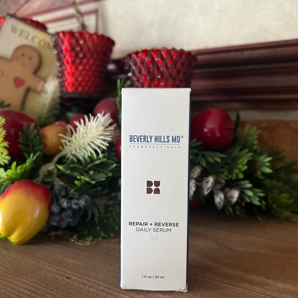 Beverly Hills MD Repair + Reverse Daily Serum - Picture 4 of 5